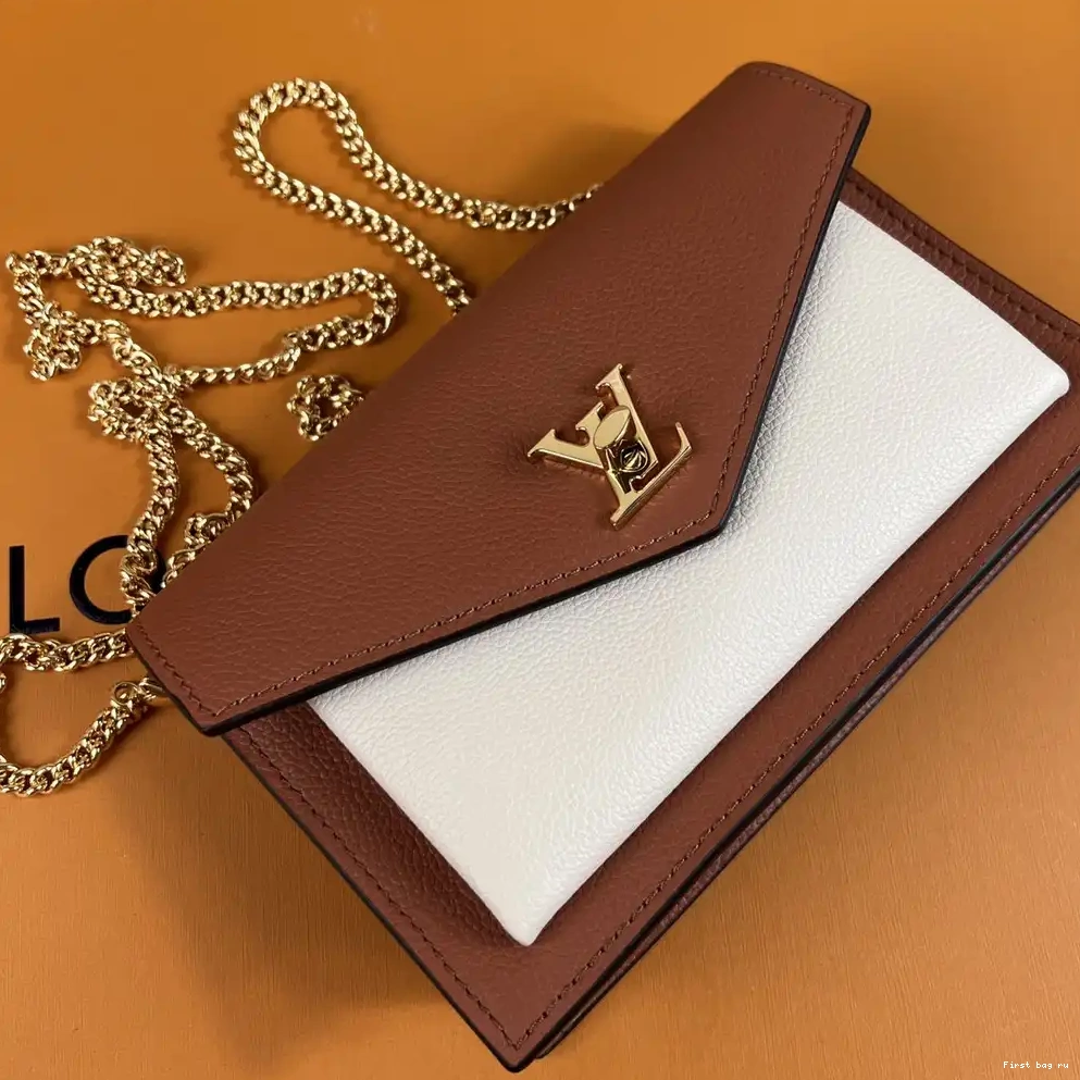 First bag ru LOUIS VUITTON POCHETTE CHAIN MYLOCKME 0428